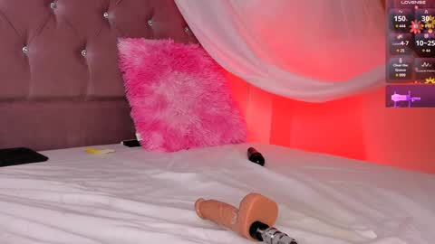 Perla Jones online show from 3, 12, 2024