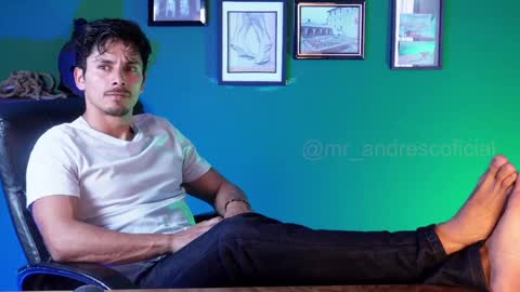 andres    online show from 2, 10, 2025