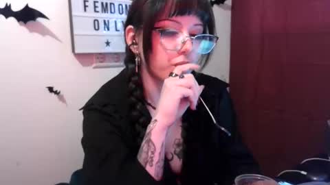 Persephone online show from 8, 4, 2026