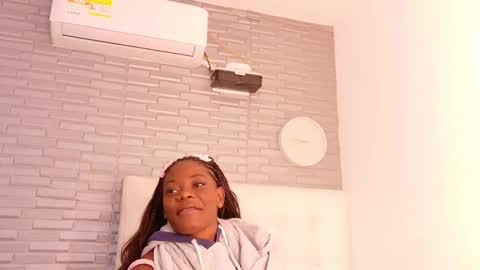 pervert_shydoll online show from 31, 3, 2026