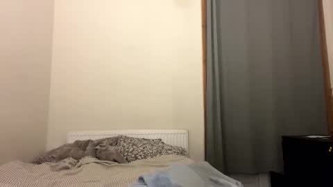 petal_lou02 online show from 14, 10, 2025