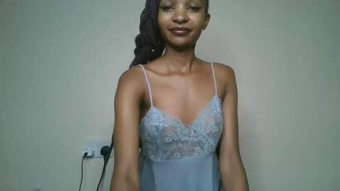 Snapshot of petal_palette chatting on 24, 5, 2026 Lolly online show from 24, 5, 2026