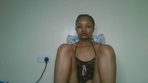 Snapshot of petal_palette chatting on 22, 6, 2026 Lolly online show from 22, 6, 2026