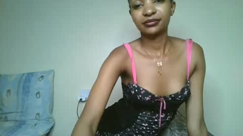 Snapshot of petal_palette chatting on 28, 6, 2026 Lolly online show from 28, 6, 2026