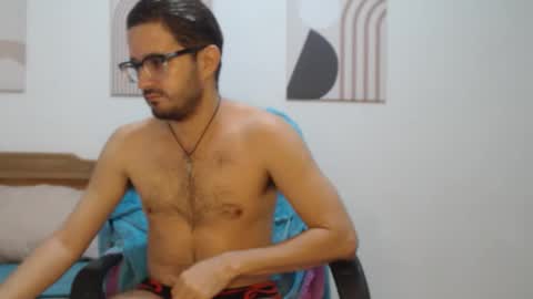 Snapshot of peter_x_annaud chatting on 30, 11, 2025 FELIPE online show from 30, 11, 2025