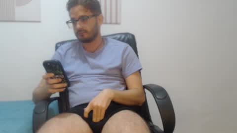 Snapshot of peter_x_annaud chatting on 22, 12, 2025 FELIPE online show from 22, 12, 2025