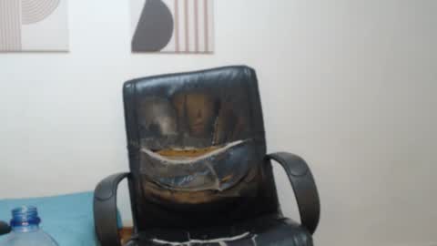 Snapshot of peter_x_annaud chatting on 23, 12, 2025 FELIPE online show from 23, 12, 2025