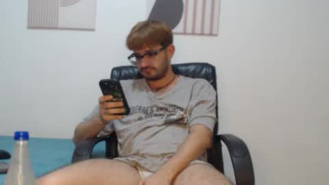 Snapshot of peter_x_annaud chatting on 12, 1, 2026 FELIPE online show from 12, 1, 2026