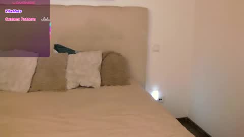 Snapshot of petersemily chatting on 25, 4, 2026 Peters Emily online show from 25, 4, 2026