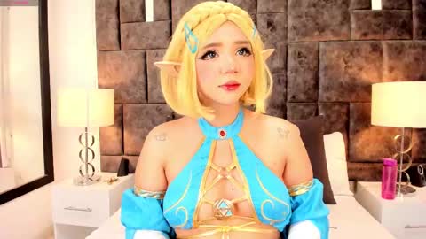 Im Rosse but u can call me Rossie or Rosita . online show from 10, 2, 2025