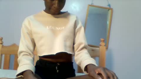 Snapshot of petite_ariana chatting on 12, 2, 2026 ariana online show from 12, 2, 2026