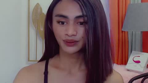 Snapshot of petite_barbie88 chatting on 15, 6, 2026 petite_barbie88 online show from 15, 6, 2026