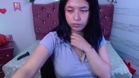 petite online show from 24, 11, 2025