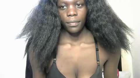 petite_lavi2 online show from 5, 2, 2025