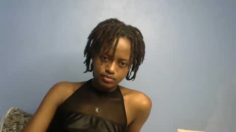 petite_star2 online show from 1, 2, 2026