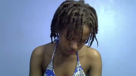 petite_star2 online show from 24, 2, 2026