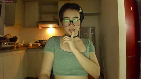 Snapshot of petitee_lunna chatting on 14, 2, 2026 Lunna online show from 14, 2, 2026