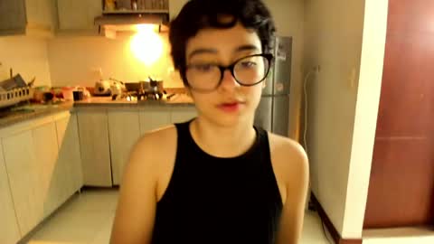 Snapshot of petitee_lunna chatting on 10, 6, 2026 Lunna online show from 10, 6, 2026