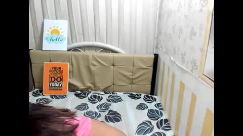 Snapshot of petitehorsycock chatting on 25, 5, 2026 petitehorsycock online show from 25, 5, 2026