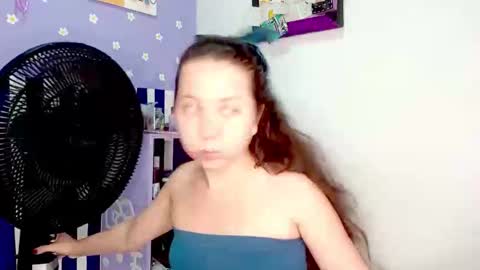 Snapshot of petiteivoryqueen chatting on 2, 6, 2026 danna online show from 2, 6, 2026