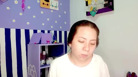 Snapshot of petiteivoryqueen chatting on 3, 6, 2026 danna online show from 3, 6, 2026