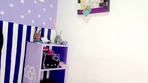 Snapshot of petiteivoryqueen chatting on 6, 7, 2026 danna online show from 6, 7, 2026