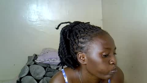 Snapshot of petitekittyy chatting on 22, 7, 2026 Kitty online show from 22, 7, 2026