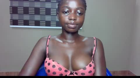 petitexxebony online show from 26, 5, 2026