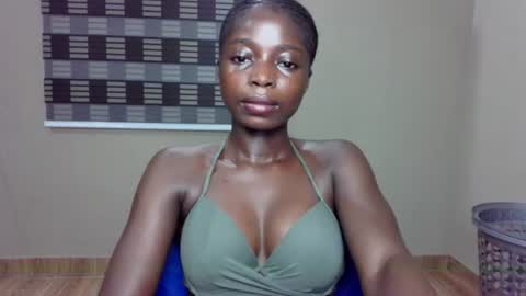 petitexxebony online show from 7, 7, 2026