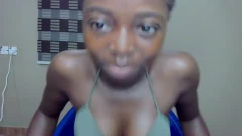 petitexxebony online show from 12, 7, 2026