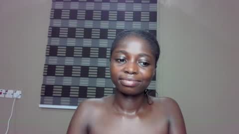 petitexxebony online show from 13, 7, 2026