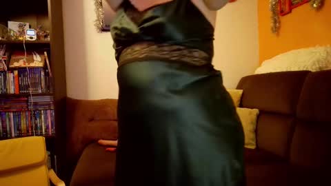 Petitlucoca online show from 4, 1, 2025