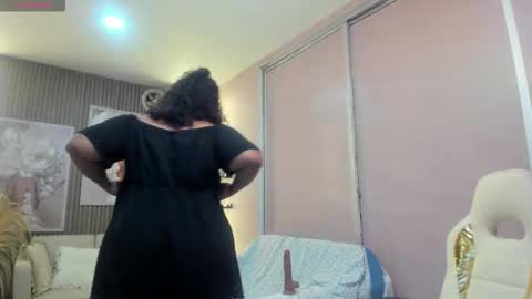 Snapshot of pevert_curvy chatting on 15, 11, 2025 online show from 15, 11, 2025