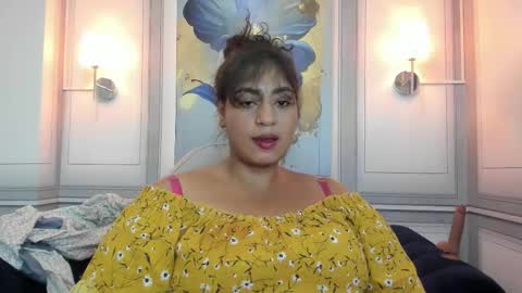 Snapshot of pevert_curvy chatting on 16, 11, 2025 online show from 16, 11, 2025