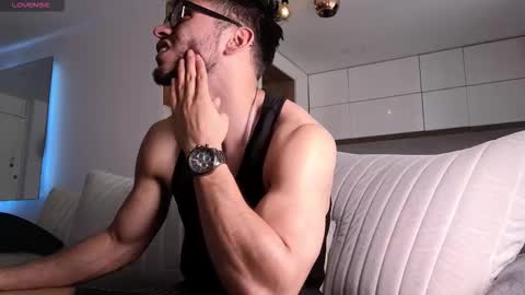 phantom_bigger1 online show from 25, 11, 2025