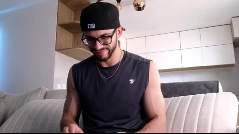 phantom_bigger1 online show from 20, 12, 2025