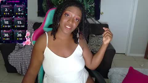 Snapshot of phatjuicypeach chatting on 28, 7, 2026 Destiny Adams online show from 28, 7, 2026