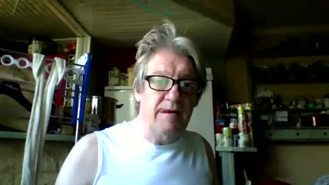 Snapshot of phillboys chatting on 25, 4, 2026 phillboys online show from 25, 4, 2026