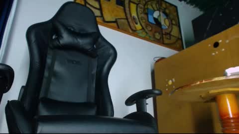 phlilloyhighclouds online show from 15, 3, 2026