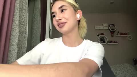 Laura online show from 11, 7, 2026
