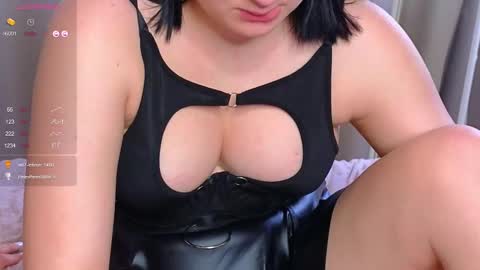 Snapshot of phyllisheart chatting on 11, 3, 2025 Lora black and Lili blonde welcome you here online show from 11, 3, 2025