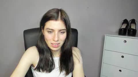 Snapshot of pia_desire chatting on 4, 11, 2025 P I A online show from 4, 11, 2025