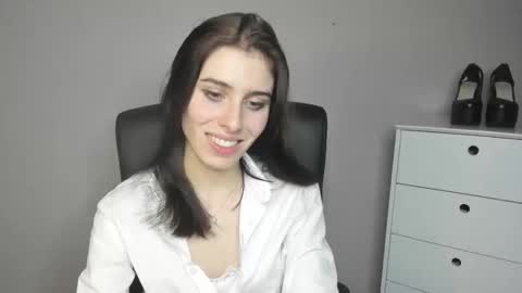 Snapshot of pia_desire chatting on 9, 11, 2025 P I A online show from 9, 11, 2025