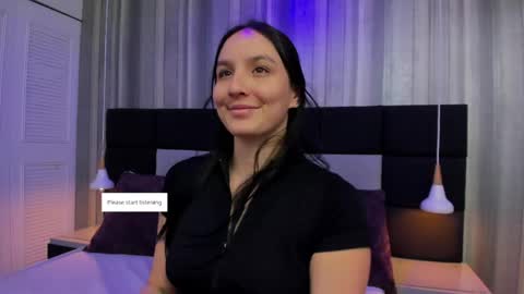 Snapshot of pia_johnson__ chatting on 28, 5, 2026 SOPHIA online show from 28, 5, 2026