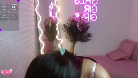 Snapshot of pia_tay chatting on 30, 1, 2025 PIA online show from 30, 1, 2025