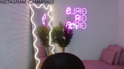 Snapshot of pia_tay chatting on 27, 2, 2025 PIA online show from 27, 2, 2025