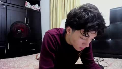 picaszomilos350 online show from 6, 2, 2026