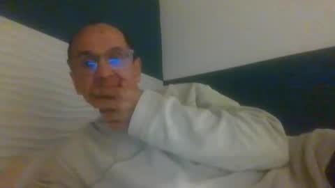 Snapshot of pichoun71 chatting on 6, 1, 2025 pichoun71 online show from 6, 1, 2025