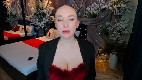 Emelie online show from 29, 12, 2024