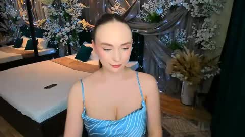 Emelie online show from 12, 3, 2025